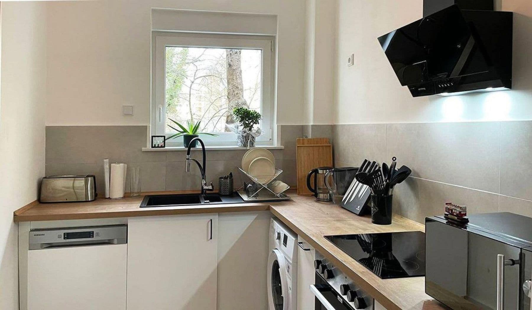 Prenájom bytu 2-izbový 53 m², Berlin, Berlín Prenájom bytu 2-izbový 53 m², Berlin, Berlín
