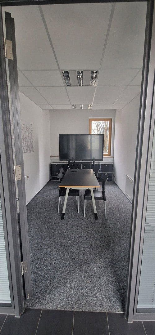 Prenájom kancelárie 190 m², Dieselstrase 10 71254 Ditzingen, Ditzingen, Bádensko-Wurttembersko Prenájom kancelárie 190 m², Dieselstrase 10 71254 Ditzingen, Ditzingen, Bádensko-Wurttembersko