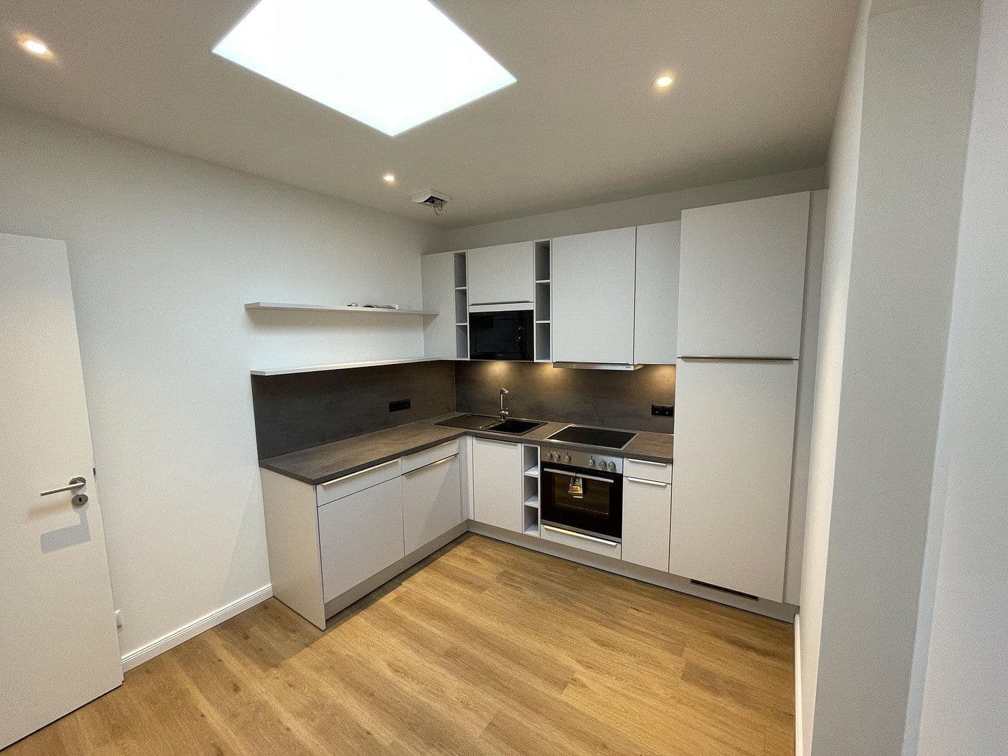 Prenájom kancelárie 153 m², Große Altefähre 20-22, Lübeck, Šlezvicko-Holštajnsko Prenájom kancelárie 153 m², Große Altefähre 20-22, Lübeck, Šlezvicko-Holštajnsko