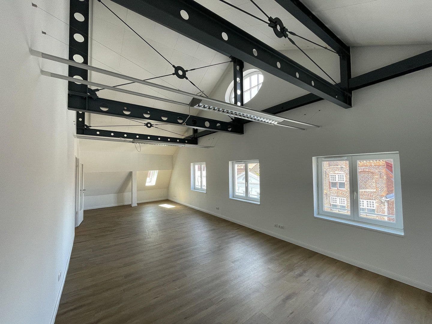 Prenájom kancelárie 153 m², Große Altefähre 20-22, Lübeck, Šlezvicko-Holštajnsko Prenájom kancelárie 153 m², Große Altefähre 20-22, Lübeck, Šlezvicko-Holštajnsko