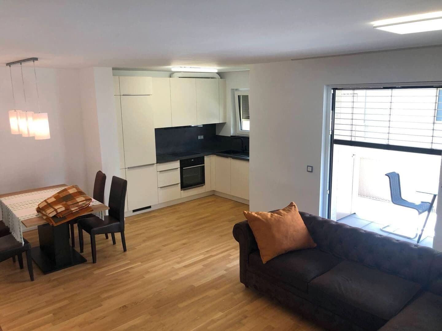 Prenájom bytu 2-izbový 62 m², Sindelfingen, Bádensko-Wurttembersko Prenájom bytu 2-izbový 62 m², Sindelfingen, Bádensko-Wurttembersko