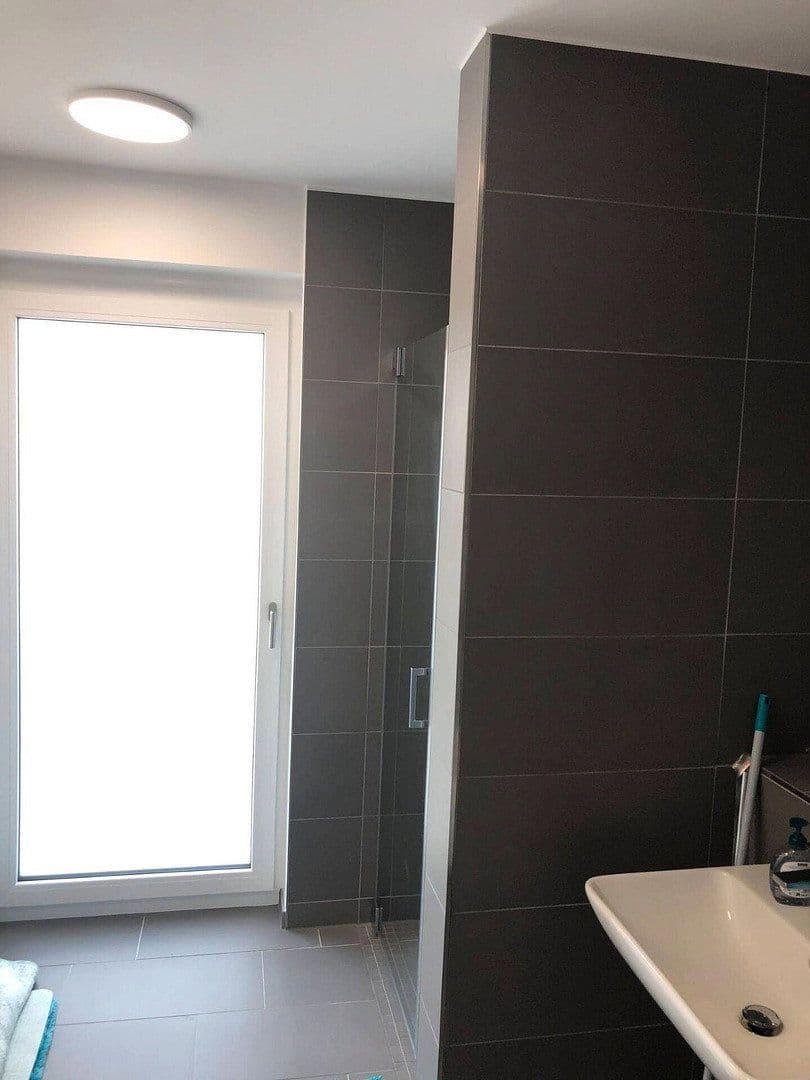 Prenájom bytu 2-izbový 62 m², Sindelfingen, Bádensko-Wurttembersko Prenájom bytu 2-izbový 62 m², Sindelfingen, Bádensko-Wurttembersko