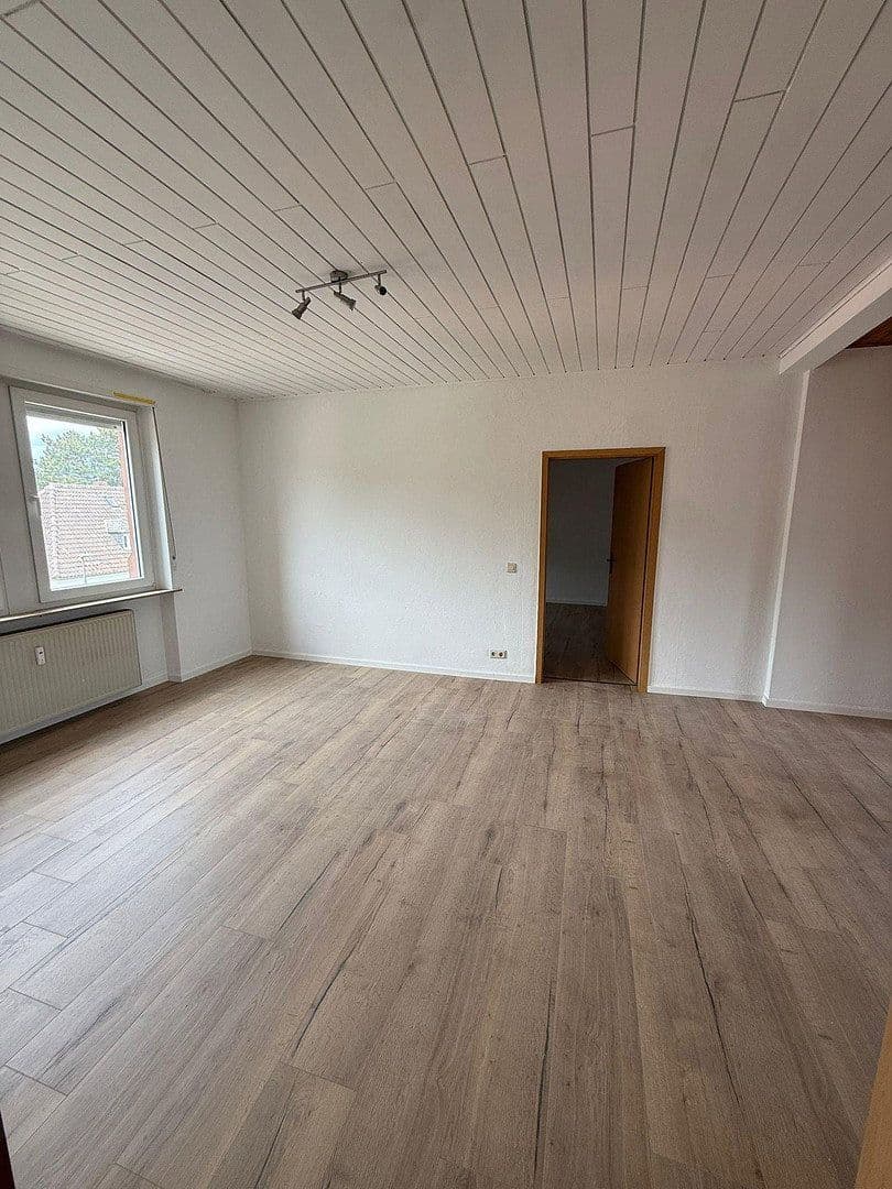 Prenájom bytu 4-izbový 100 m², Hambachstraße 23, Neustadt, Porýnie-Falcko Prenájom bytu 4-izbový 100 m², Hambachstraße 23, Neustadt, Porýnie-Falcko
