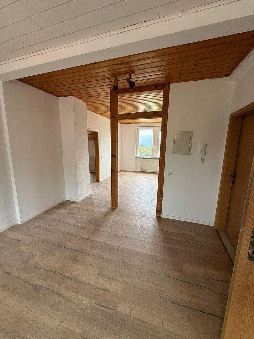 Prenájom bytu 4-izbový 100 m², Hambachstraße 23, Neustadt, Porýnie-Falcko Prenájom bytu 4-izbový 100 m², Hambachstraße 23, Neustadt, Porýnie-Falcko