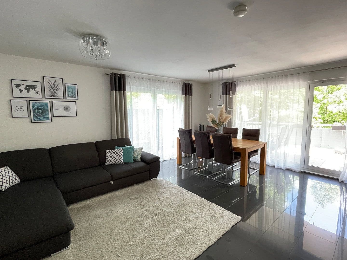Predaj bytu 3-izbový 97 m², Pforzheim, Bádensko-Wurttembersko Predaj bytu 3-izbový 97 m², Pforzheim, Bádensko-Wurttembersko