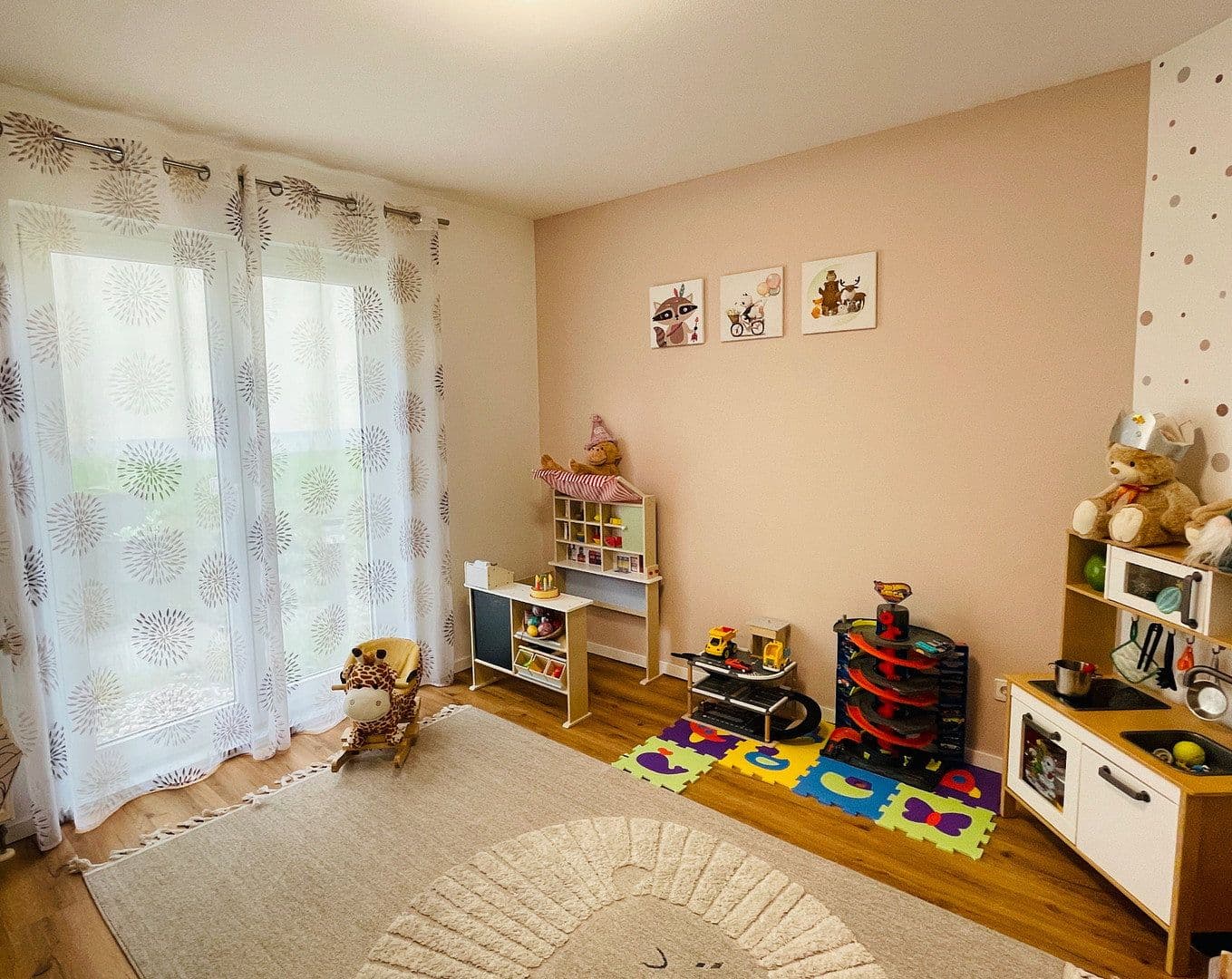 Predaj bytu 3-izbový 97 m², Pforzheim, Bádensko-Wurttembersko Predaj bytu 3-izbový 97 m², Pforzheim, Bádensko-Wurttembersko