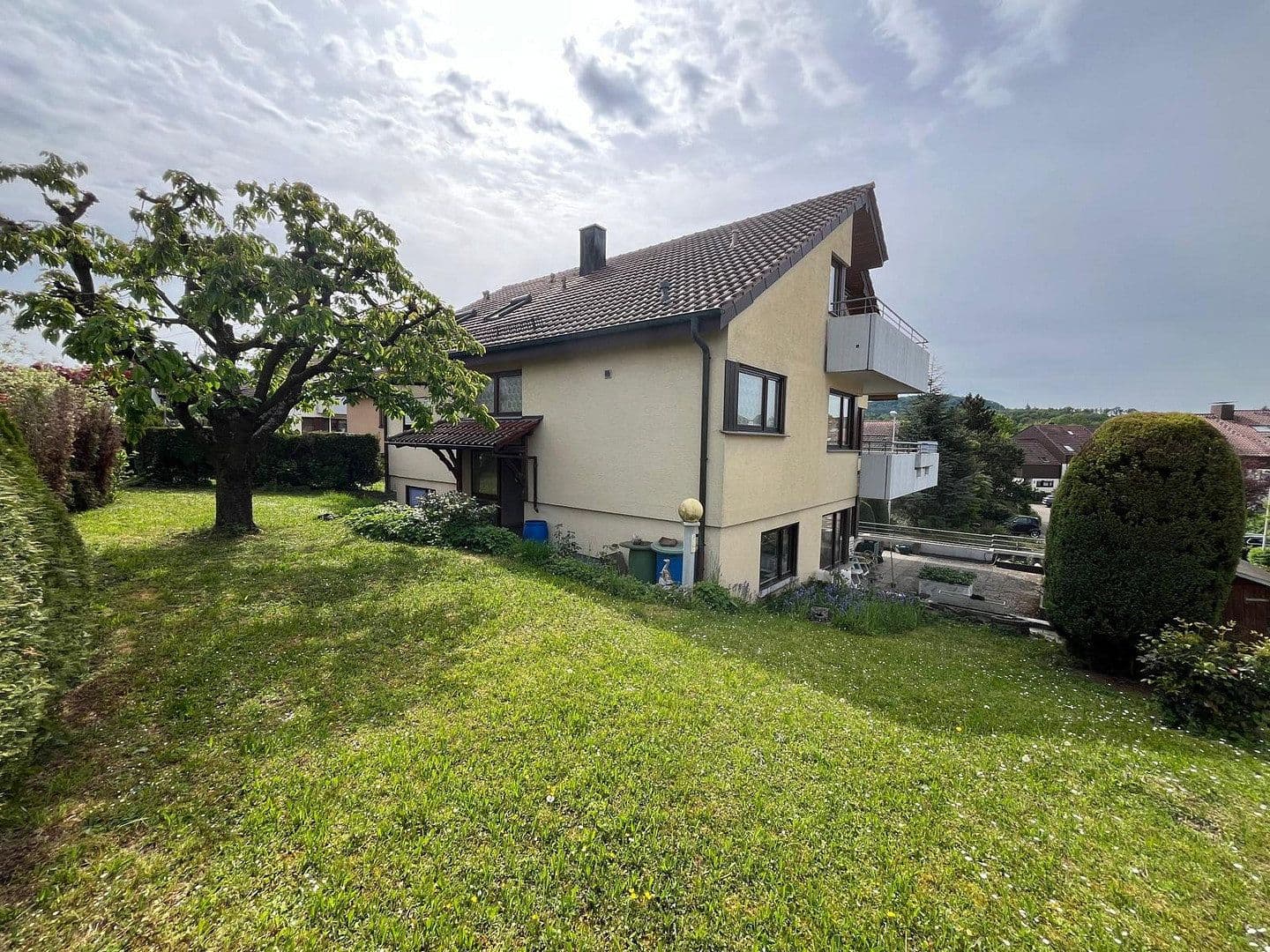 Predaj domu 300 m², pozemek 514 m², Schwaikheim, Bádensko-Wurttembersko Predaj domu 300 m², pozemek 514 m², Schwaikheim, Bádensko-Wurttembersko