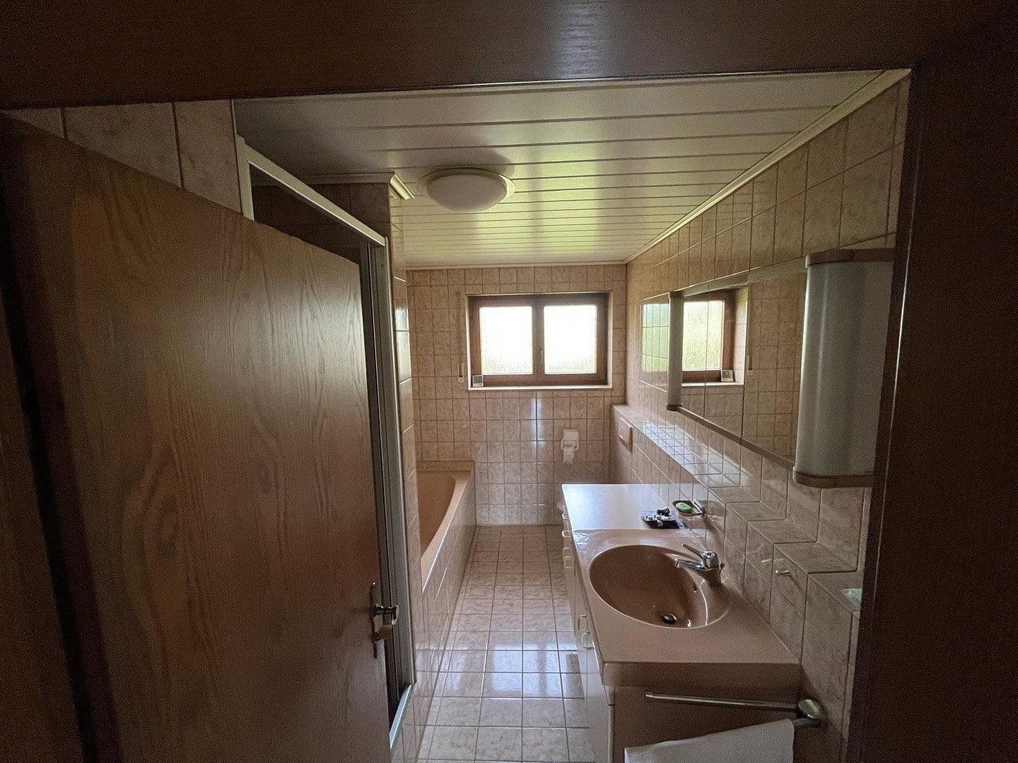 Predaj domu 300 m², pozemek 514 m², Schwaikheim, Bádensko-Wurttembersko Predaj domu 300 m², pozemek 514 m², Schwaikheim, Bádensko-Wurttembersko
