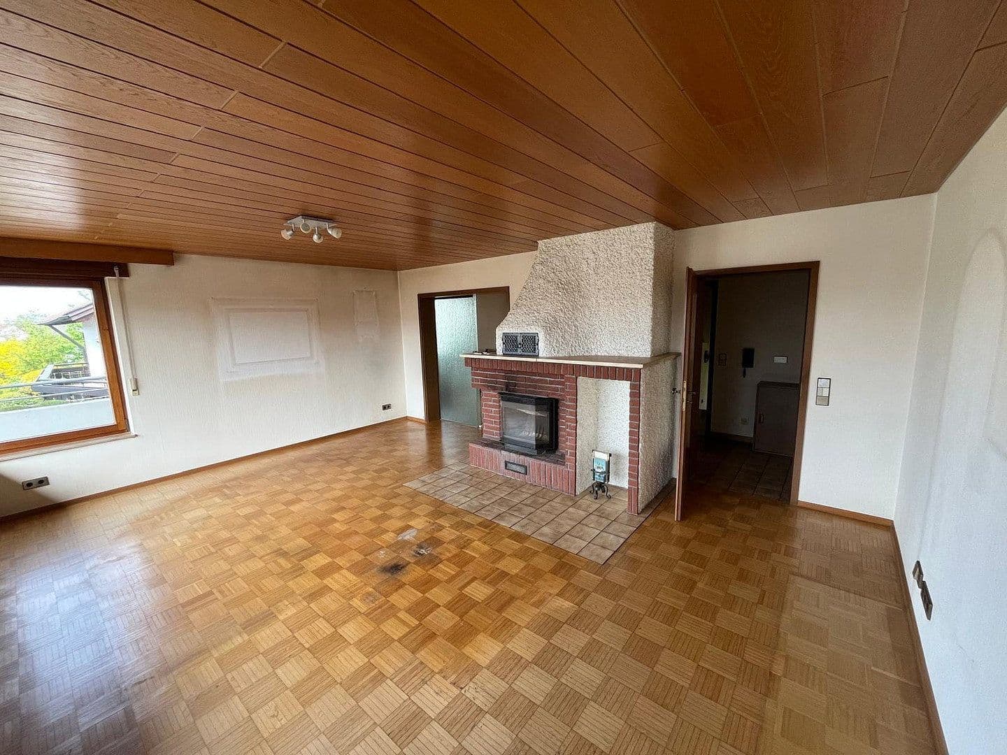 Predaj domu 300 m², pozemek 514 m², Schwaikheim, Bádensko-Wurttembersko Predaj domu 300 m², pozemek 514 m², Schwaikheim, Bádensko-Wurttembersko