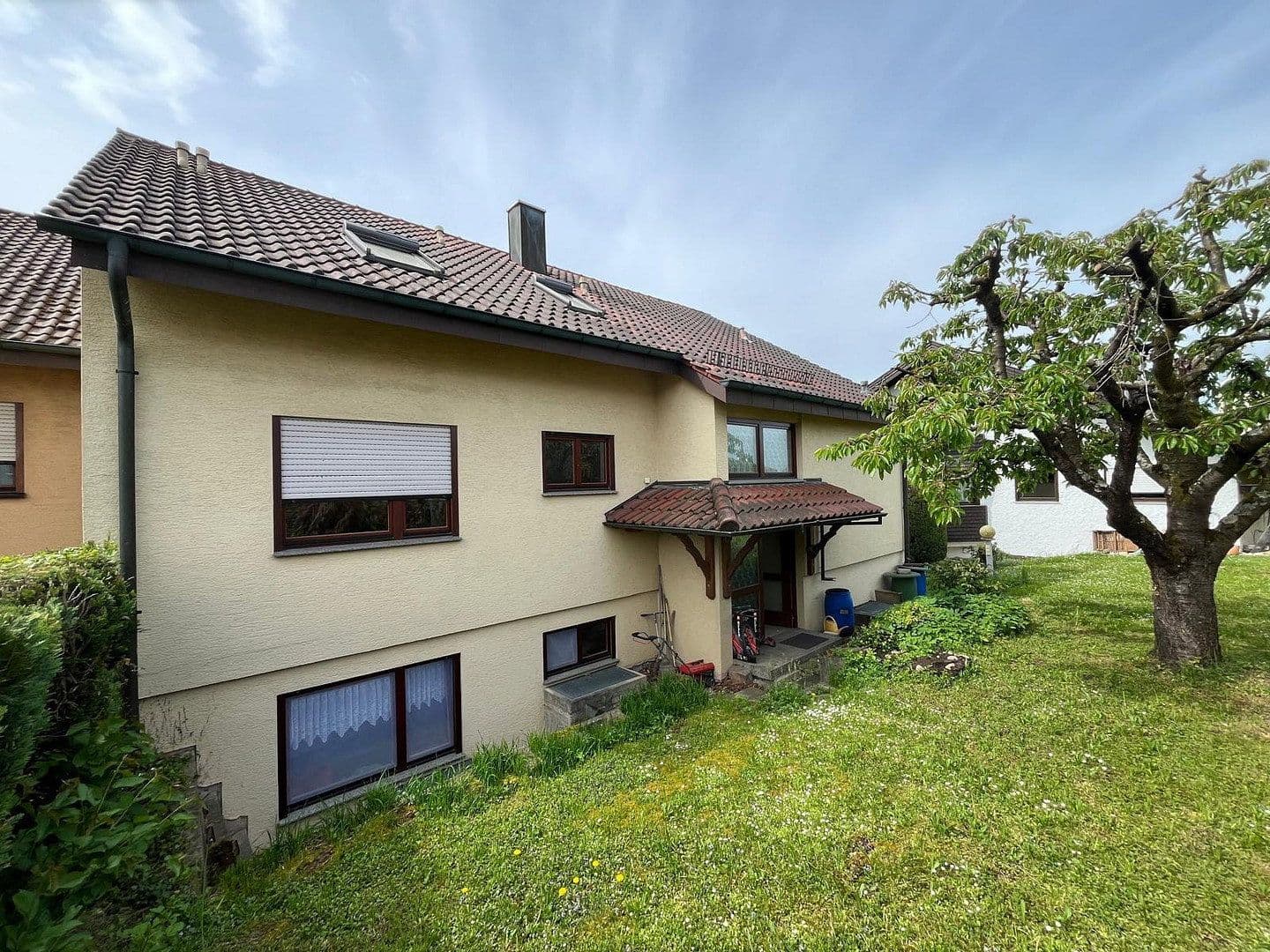 Predaj domu 300 m², pozemek 514 m², Schwaikheim, Bádensko-Wurttembersko Predaj domu 300 m², pozemek 514 m², Schwaikheim, Bádensko-Wurttembersko