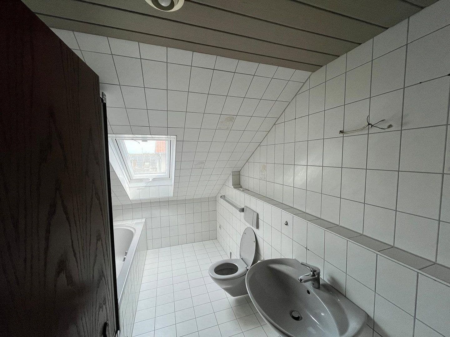 Predaj domu 300 m², pozemek 514 m², Schwaikheim, Bádensko-Wurttembersko Predaj domu 300 m², pozemek 514 m², Schwaikheim, Bádensko-Wurttembersko