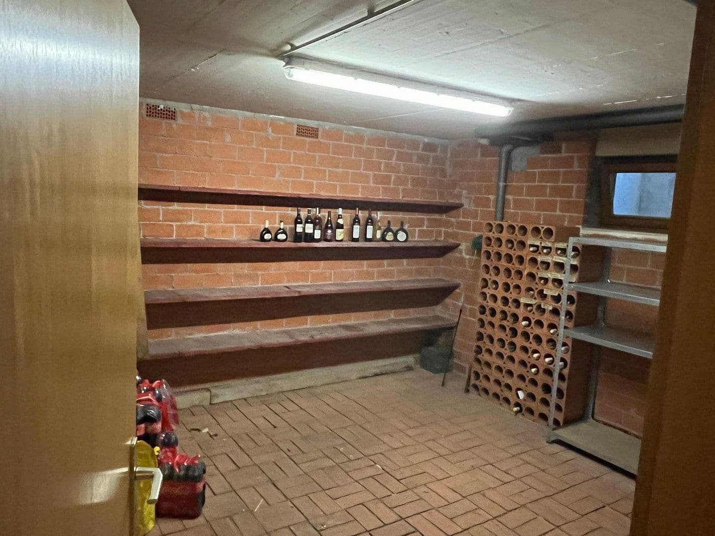 Predaj domu 300 m², pozemek 514 m², Schwaikheim, Bádensko-Wurttembersko Predaj domu 300 m², pozemek 514 m², Schwaikheim, Bádensko-Wurttembersko