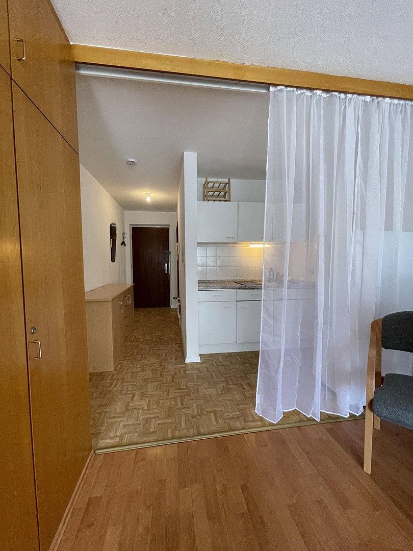 Prenájom bytu 1-izbový 35 m², Haußmannstr. 146B, Stuttgart, Bádensko-Wurttembersko Prenájom bytu 1-izbový 35 m², Haußmannstr. 146B, Stuttgart, Bádensko-Wurttembersko