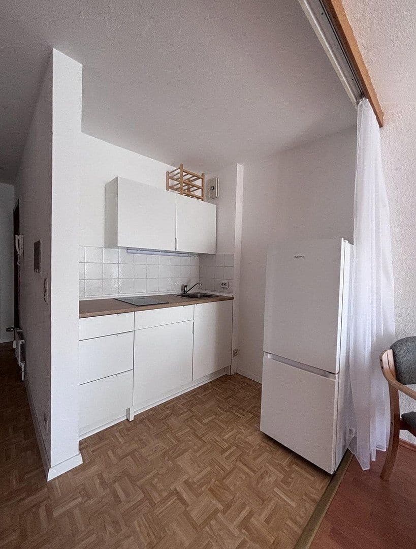 Prenájom bytu 1-izbový 35 m², Haußmannstr. 146B, Stuttgart, Bádensko-Wurttembersko Prenájom bytu 1-izbový 35 m², Haußmannstr. 146B, Stuttgart, Bádensko-Wurttembersko
