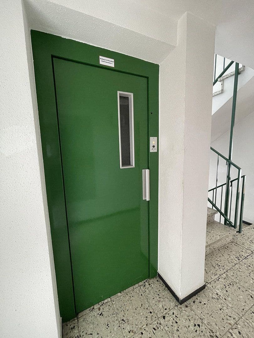 Prenájom bytu 1-izbový 35 m², Haußmannstr. 146B, Stuttgart, Bádensko-Wurttembersko Prenájom bytu 1-izbový 35 m², Haußmannstr. 146B, Stuttgart, Bádensko-Wurttembersko