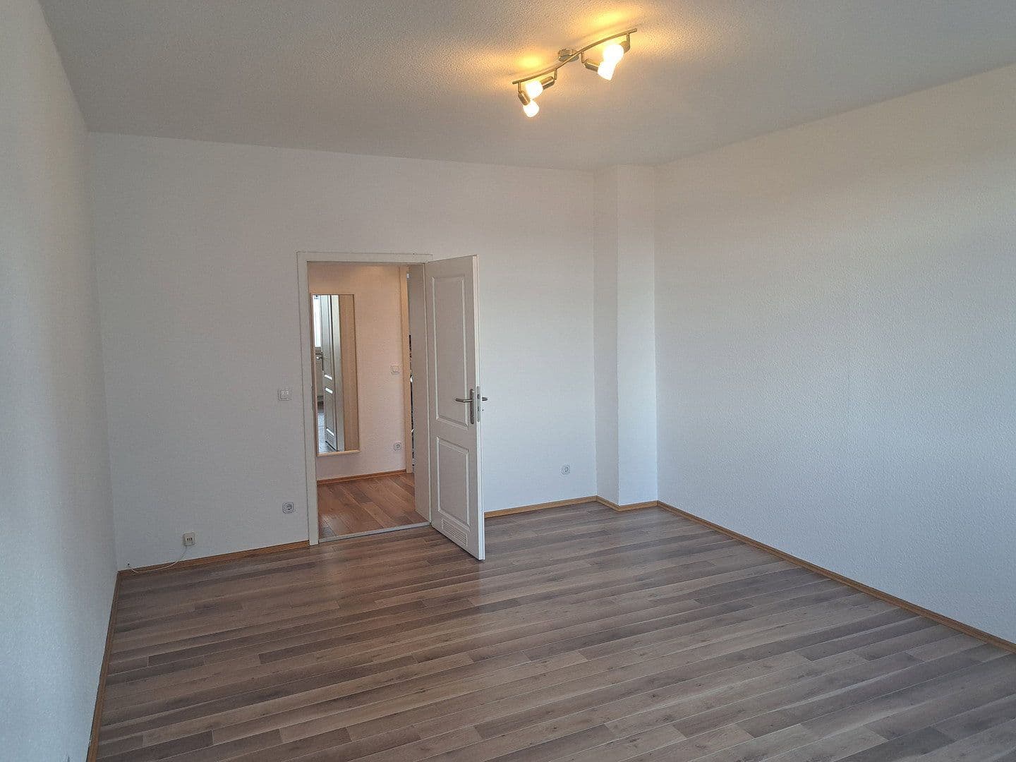Predaj bytu 3-izbový 77 m², Nürnberg, Bavorsko Predaj bytu 3-izbový 77 m², Nürnberg, Bavorsko