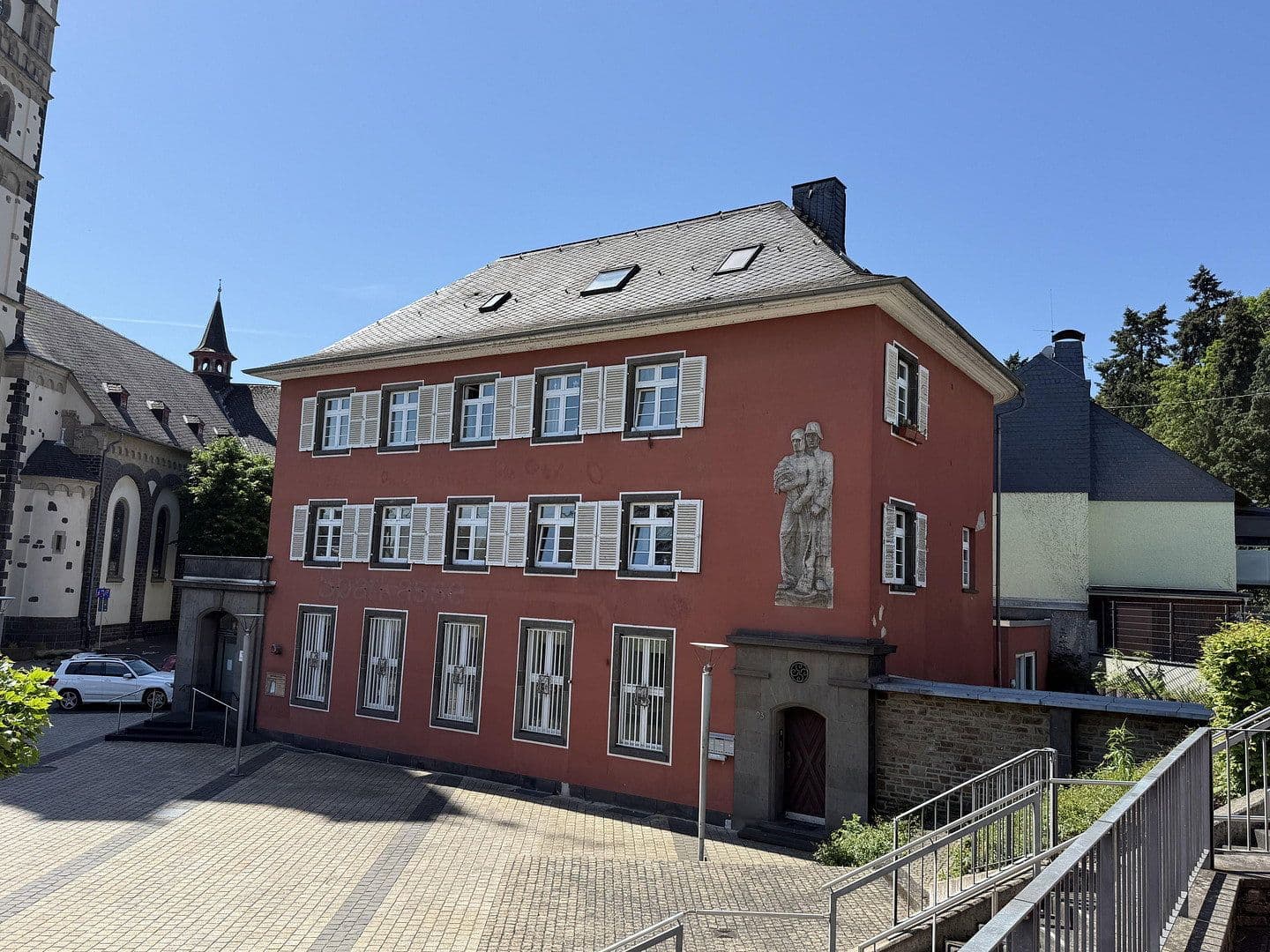Prenájom bytu 4-izbový 123 m², Weißenthurm, Porýnie-Falcko Prenájom bytu 4-izbový 123 m², Weißenthurm, Porýnie-Falcko