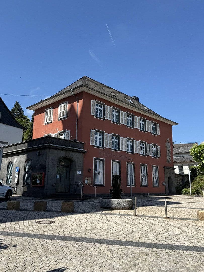 Prenájom bytu 4-izbový 123 m², Weißenthurm, Porýnie-Falcko Prenájom bytu 4-izbový 123 m², Weißenthurm, Porýnie-Falcko