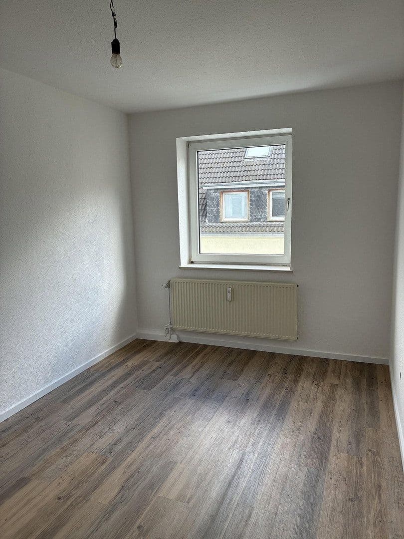 Prenájom bytu 2-izbový 47 m², Emilstr.7, Wuppertal, Severné Porýnie - Westfálsko Prenájom bytu 2-izbový 47 m², Emilstr.7, Wuppertal, Severné Porýnie - Westfálsko