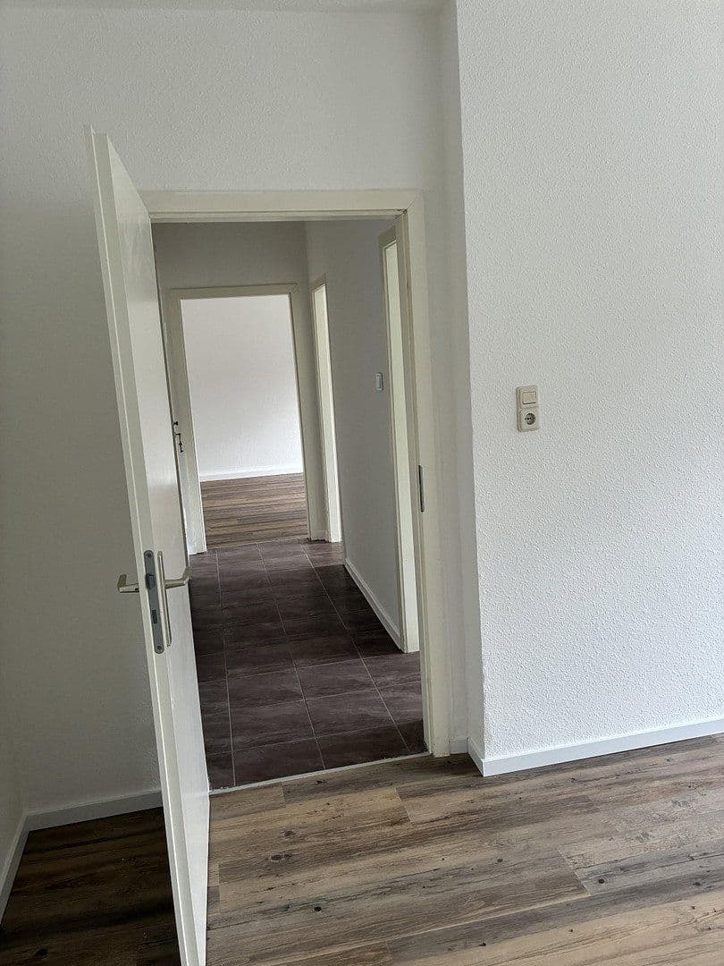 Prenájom bytu 2-izbový 47 m², Emilstr.7, Wuppertal, Severné Porýnie - Westfálsko Prenájom bytu 2-izbový 47 m², Emilstr.7, Wuppertal, Severné Porýnie - Westfálsko