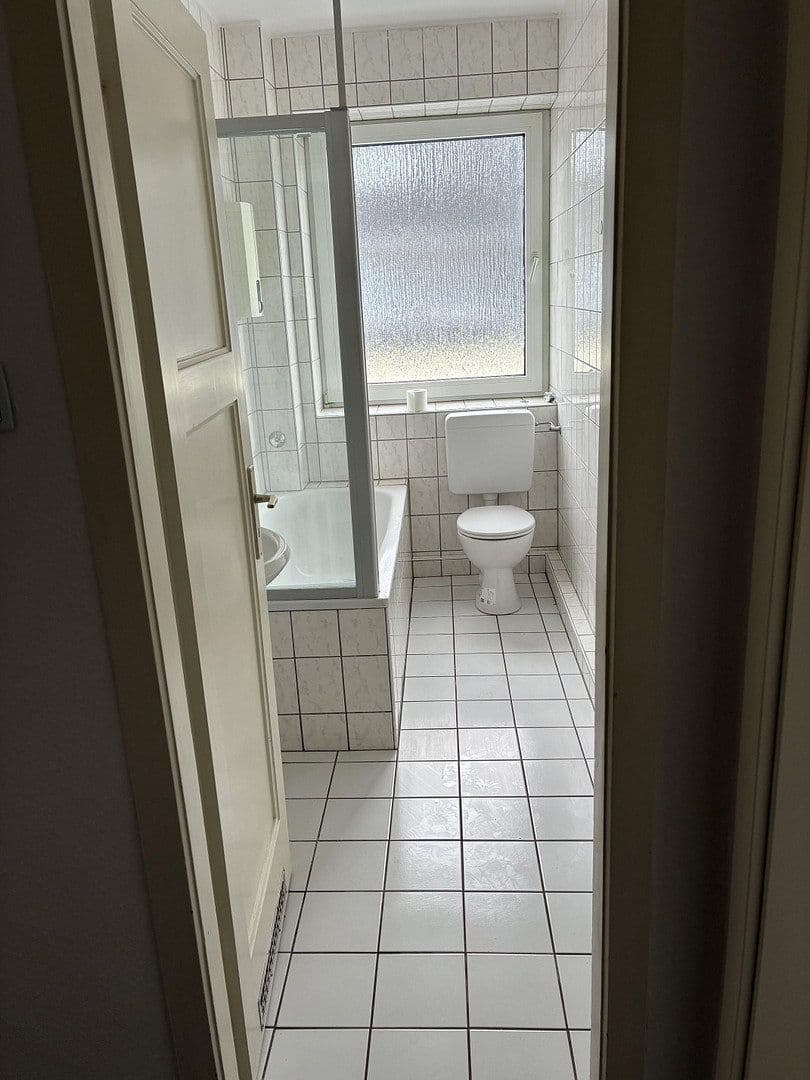 Prenájom bytu 2-izbový 47 m², Emilstr.7, Wuppertal, Severné Porýnie - Westfálsko Prenájom bytu 2-izbový 47 m², Emilstr.7, Wuppertal, Severné Porýnie - Westfálsko