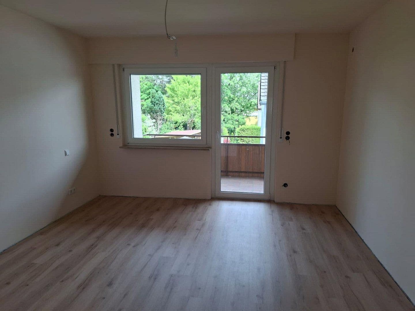 Prenájom bytu 4-izbový 107 m², Meisenweg, Grafenau, Bádensko-Wurttembersko Prenájom bytu 4-izbový 107 m², Meisenweg, Grafenau, Bádensko-Wurttembersko