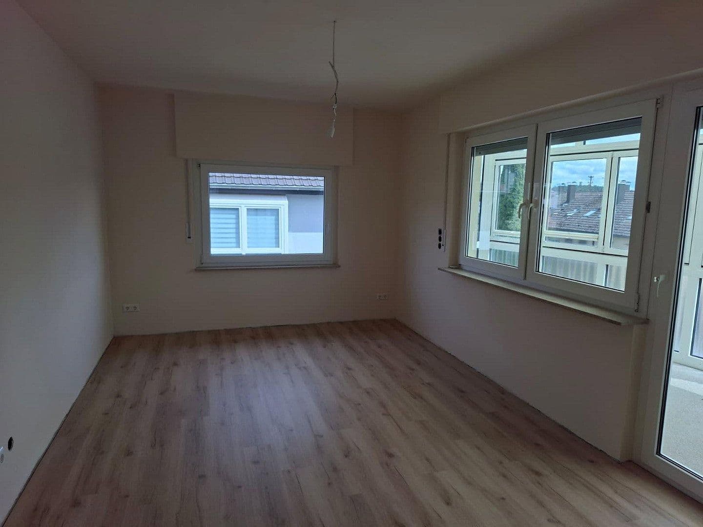 Prenájom bytu 4-izbový 107 m², Meisenweg, Grafenau, Bádensko-Wurttembersko Prenájom bytu 4-izbový 107 m², Meisenweg, Grafenau, Bádensko-Wurttembersko