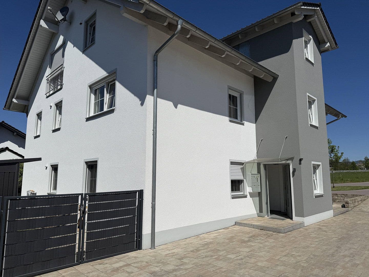 Predaj bytu 3-izbový 100 m², Hengersberg, Bavorsko Predaj bytu 3-izbový 100 m², Hengersberg, Bavorsko