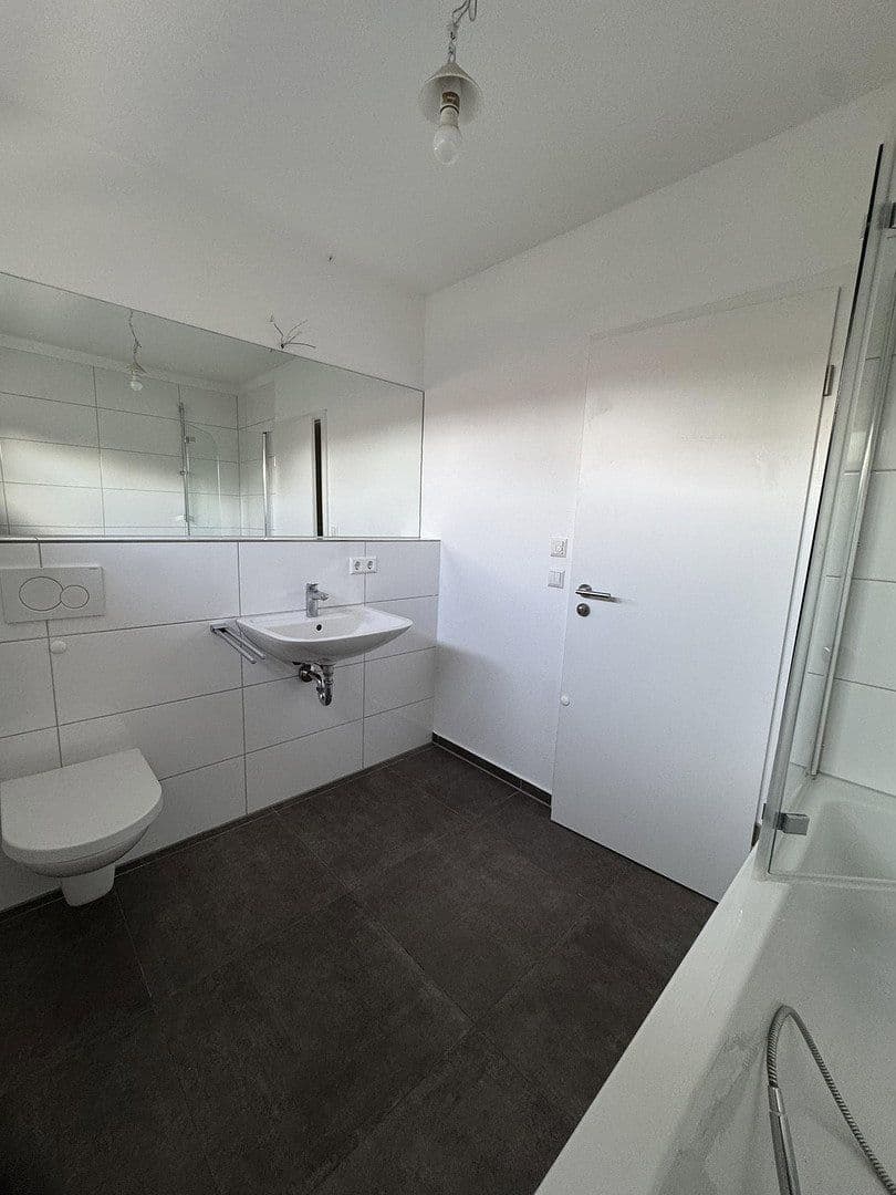 Prenájom bytu 3-izbový 84 m², Freilassing, Bavorsko Prenájom bytu 3-izbový 84 m², Freilassing, Bavorsko