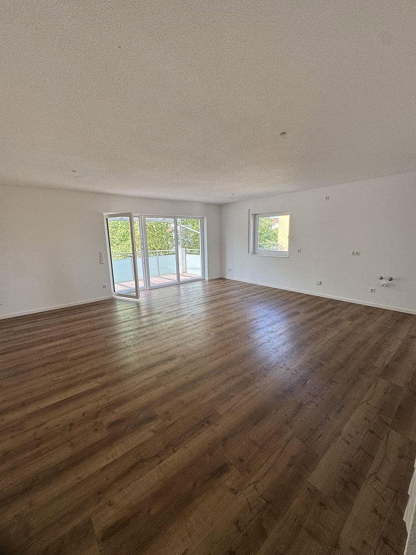 Prenájom bytu 3-izbový 84 m², Freilassing, Bavorsko Prenájom bytu 3-izbový 84 m², Freilassing, Bavorsko
