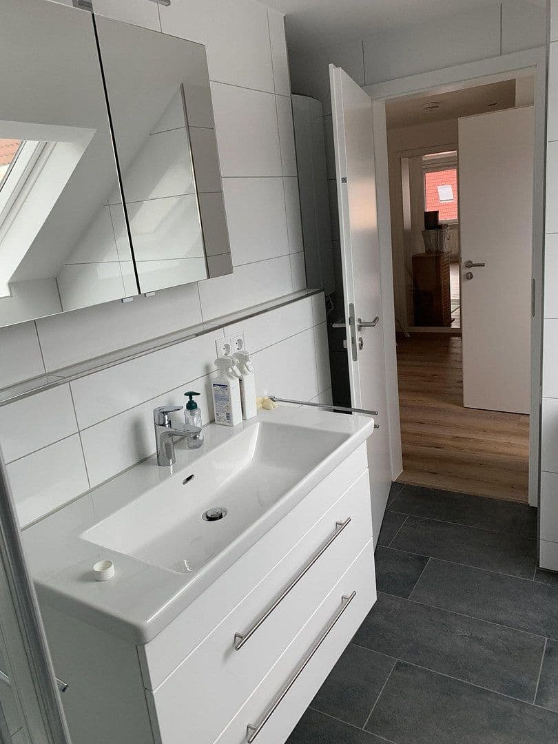 Predaj bytu 4-izbový 118 m², Eningen unter Achalm, Bádensko-Wurttembersko Predaj bytu 4-izbový 118 m², Eningen unter Achalm, Bádensko-Wurttembersko