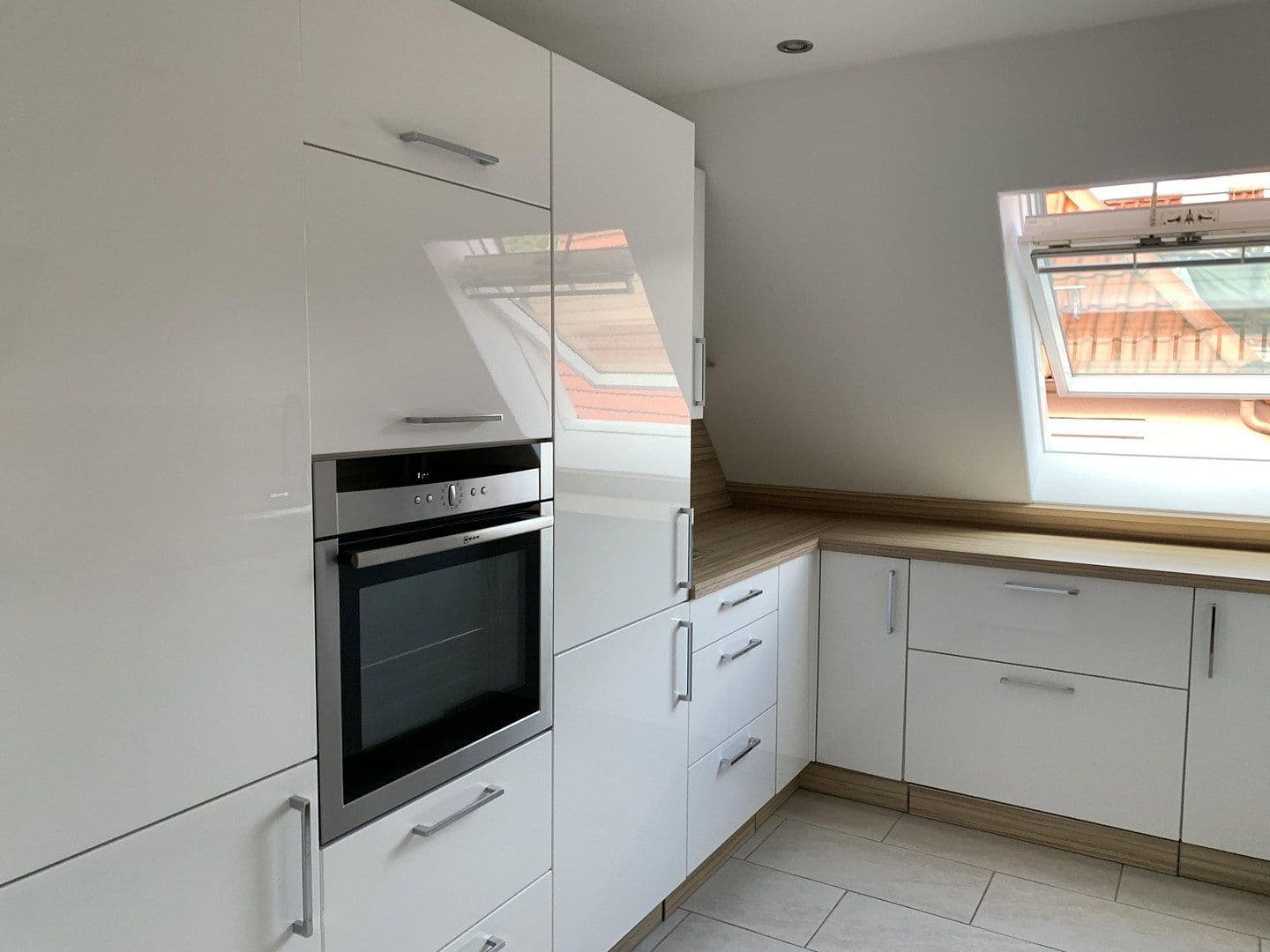 Predaj bytu 4-izbový 118 m², Eningen unter Achalm, Bádensko-Wurttembersko Predaj bytu 4-izbový 118 m², Eningen unter Achalm, Bádensko-Wurttembersko