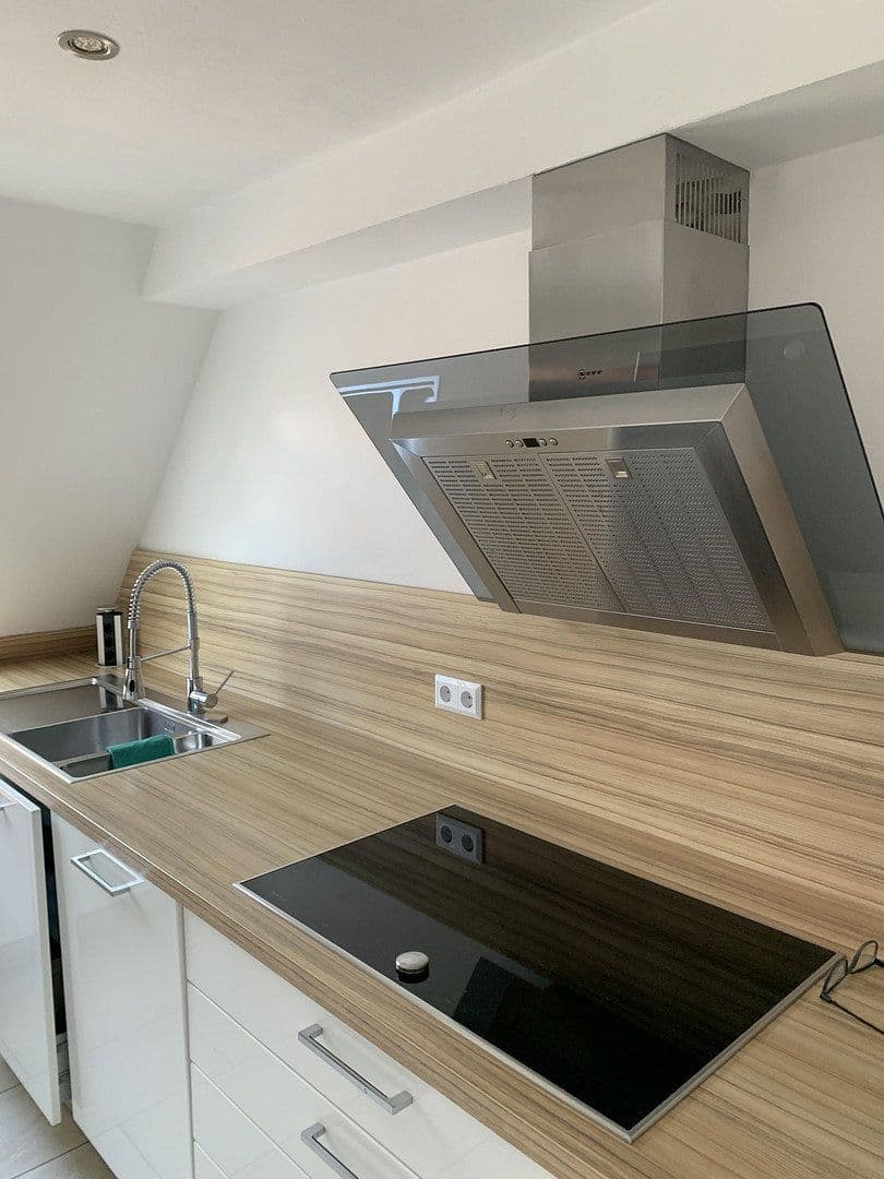 Predaj bytu 4-izbový 118 m², Eningen unter Achalm, Bádensko-Wurttembersko Predaj bytu 4-izbový 118 m², Eningen unter Achalm, Bádensko-Wurttembersko