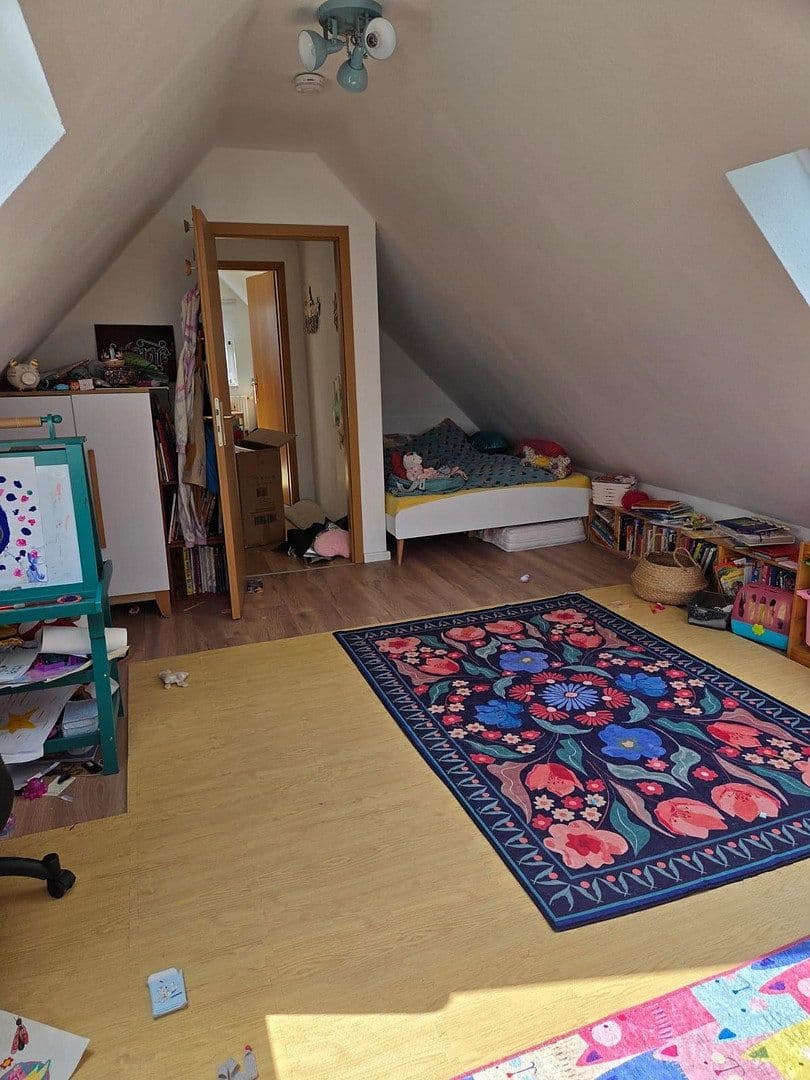 Prenájom bytu 4-izbový 125 m², Berlin, Berlín Prenájom bytu 4-izbový 125 m², Berlin, Berlín