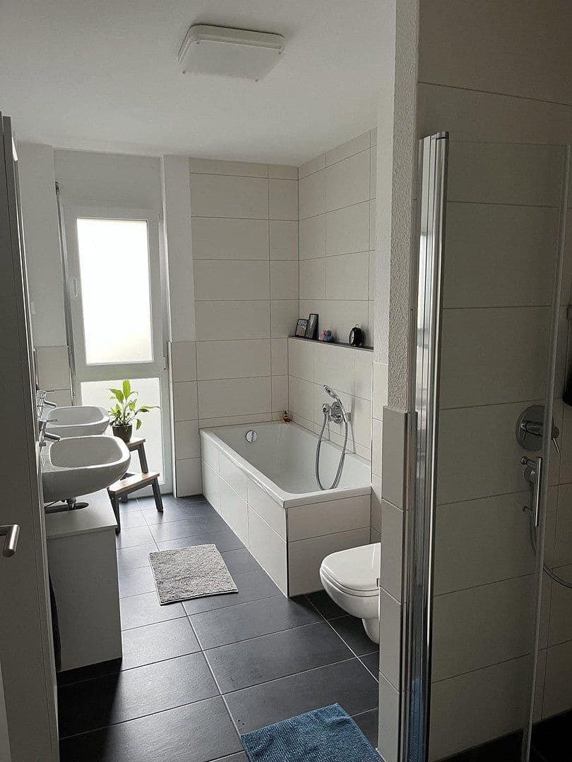Prenájom bytu 3-izbový 80 m², Bahnhofstraße 2b, Bad Schönborn, Bádensko-Wurttembersko Prenájom bytu 3-izbový 80 m², Bahnhofstraße 2b, Bad Schönborn, Bádensko-Wurttembersko