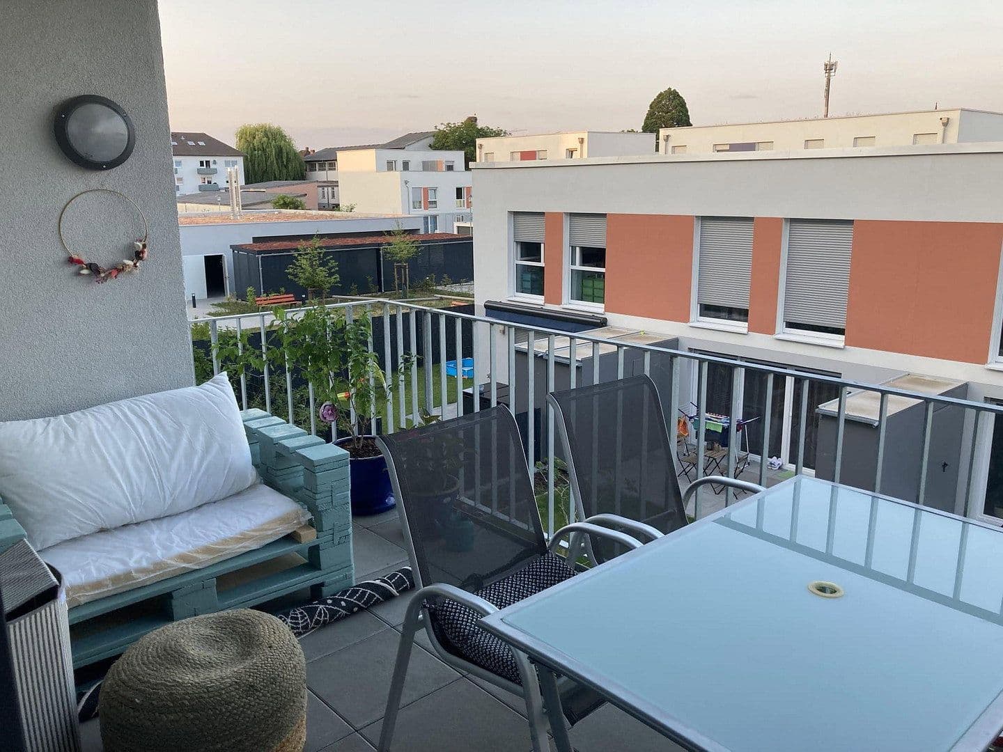 Prenájom bytu 3-izbový 80 m², Bahnhofstraße 2b, Bad Schönborn, Bádensko-Wurttembersko Prenájom bytu 3-izbový 80 m², Bahnhofstraße 2b, Bad Schönborn, Bádensko-Wurttembersko
