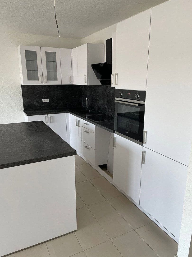 Prenájom bytu 3-izbový 80 m², Bahnhofstraße 2b, Bad Schönborn, Bádensko-Wurttembersko Prenájom bytu 3-izbový 80 m², Bahnhofstraße 2b, Bad Schönborn, Bádensko-Wurttembersko