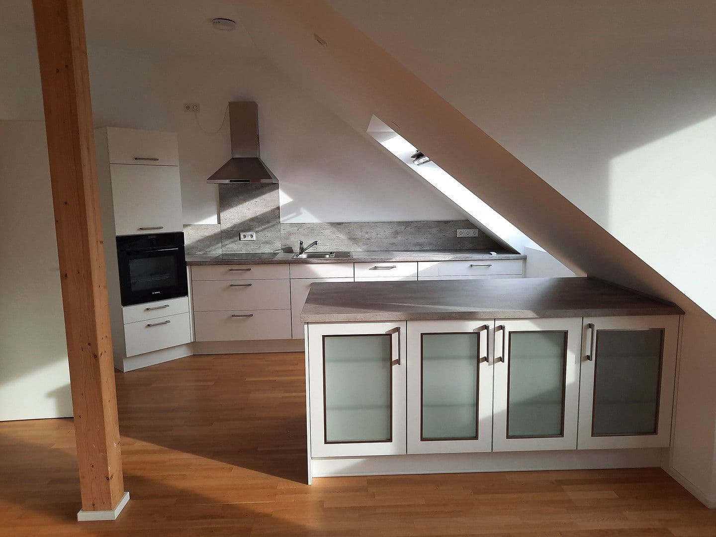 Prenájom bytu 2-izbový 93 m², Haltmayrstraße, Ingolstadt, Bavorsko Prenájom bytu 2-izbový 93 m², Haltmayrstraße, Ingolstadt, Bavorsko