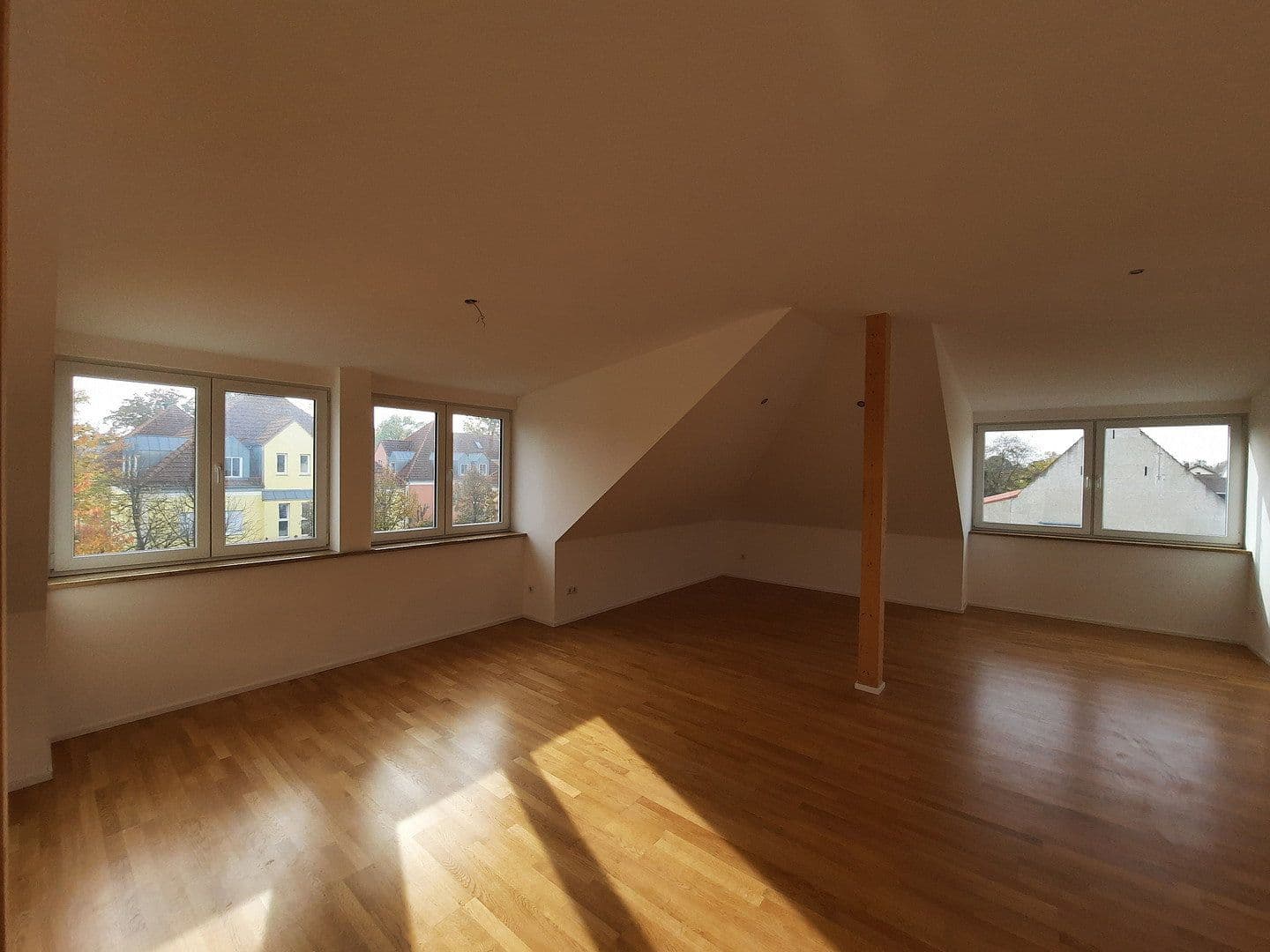 Prenájom bytu 2-izbový 93 m², Haltmayrstraße, Ingolstadt, Bavorsko Prenájom bytu 2-izbový 93 m², Haltmayrstraße, Ingolstadt, Bavorsko