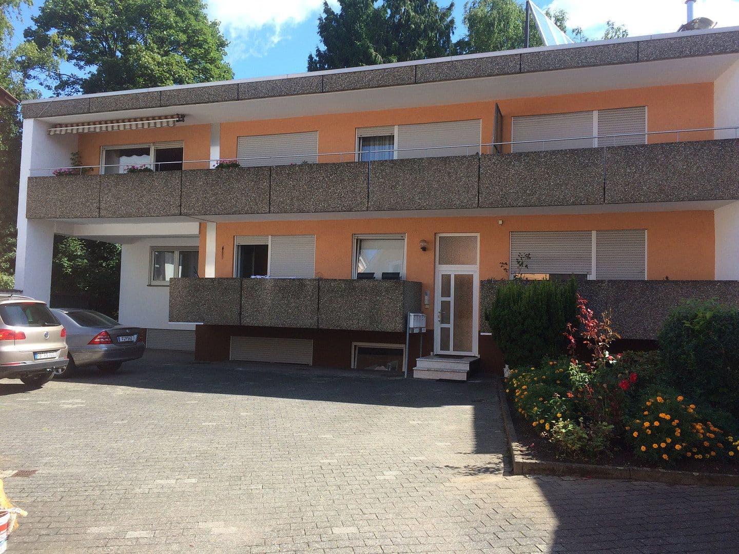 Prenájom bytu 3-izbový 80 m², Frankfurt a.M., Hesensko Prenájom bytu 3-izbový 80 m², Frankfurt a.M., Hesensko