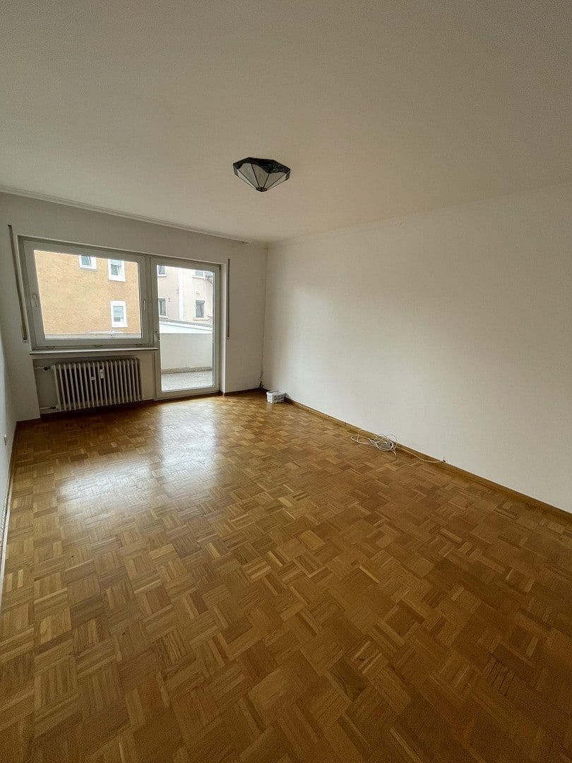 Prenájom bytu 3-izbový 80 m², Frankfurt a.M., Hesensko Prenájom bytu 3-izbový 80 m², Frankfurt a.M., Hesensko