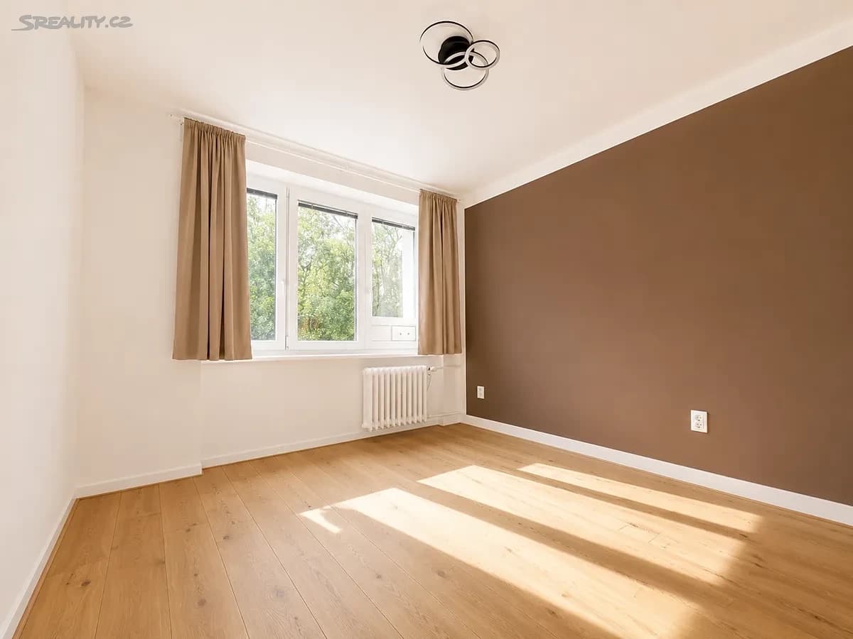 Prenájom bytu 3-izbový 65 m², Slévačská, Praha, Praha Prenájom bytu 3-izbový 65 m², Slévačská, Praha, Praha