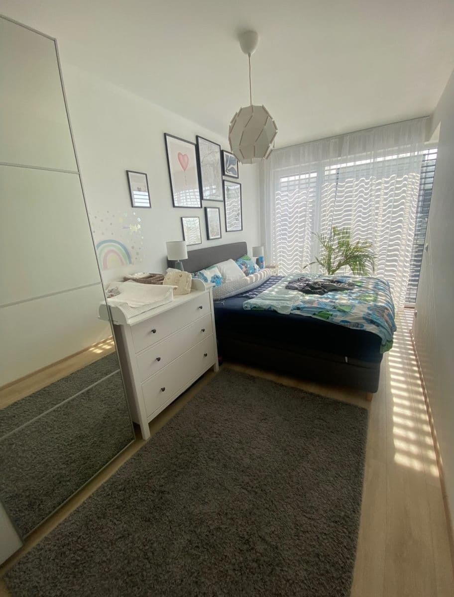 Prenájom bytu 2-izbový 60 m², Emy Destinové, Jinočany, Středočeský kraj Prenájom bytu 2-izbový 60 m², Emy Destinové, Jinočany, Středočeský kraj