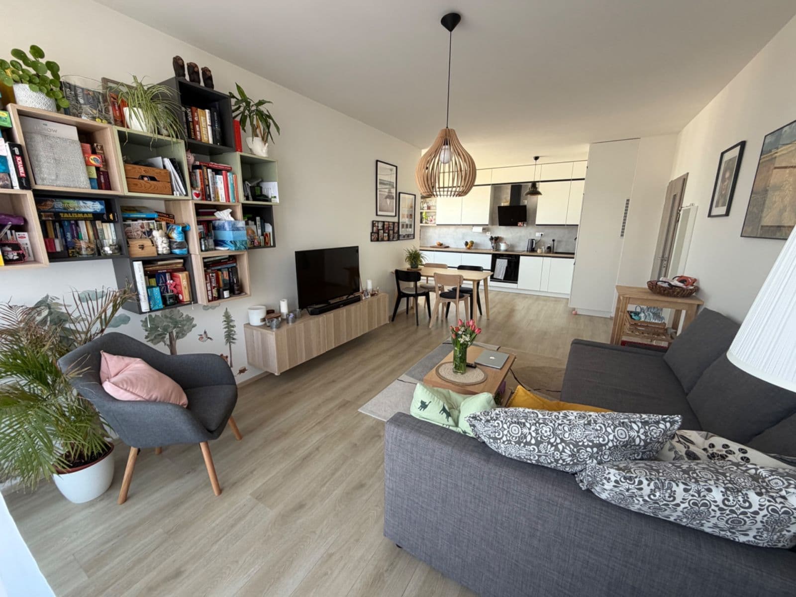 Prenájom bytu 2-izbový 60 m², Emy Destinové, Jinočany, Středočeský kraj Prenájom bytu 2-izbový 60 m², Emy Destinové, Jinočany, Středočeský kraj
