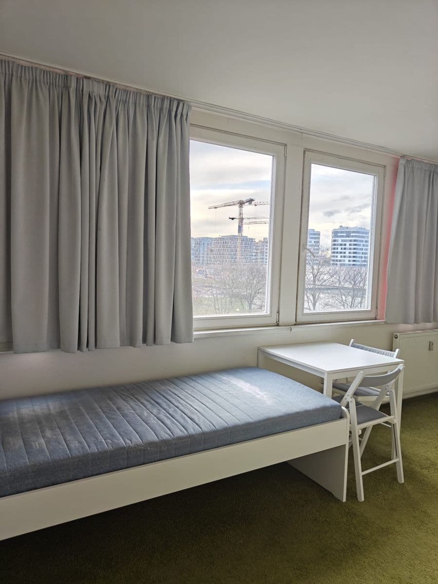 Prenájom bytu 1-izbový 16 m², Molákova, Praha, Praha Prenájom bytu 1-izbový 16 m², Molákova, Praha, Praha