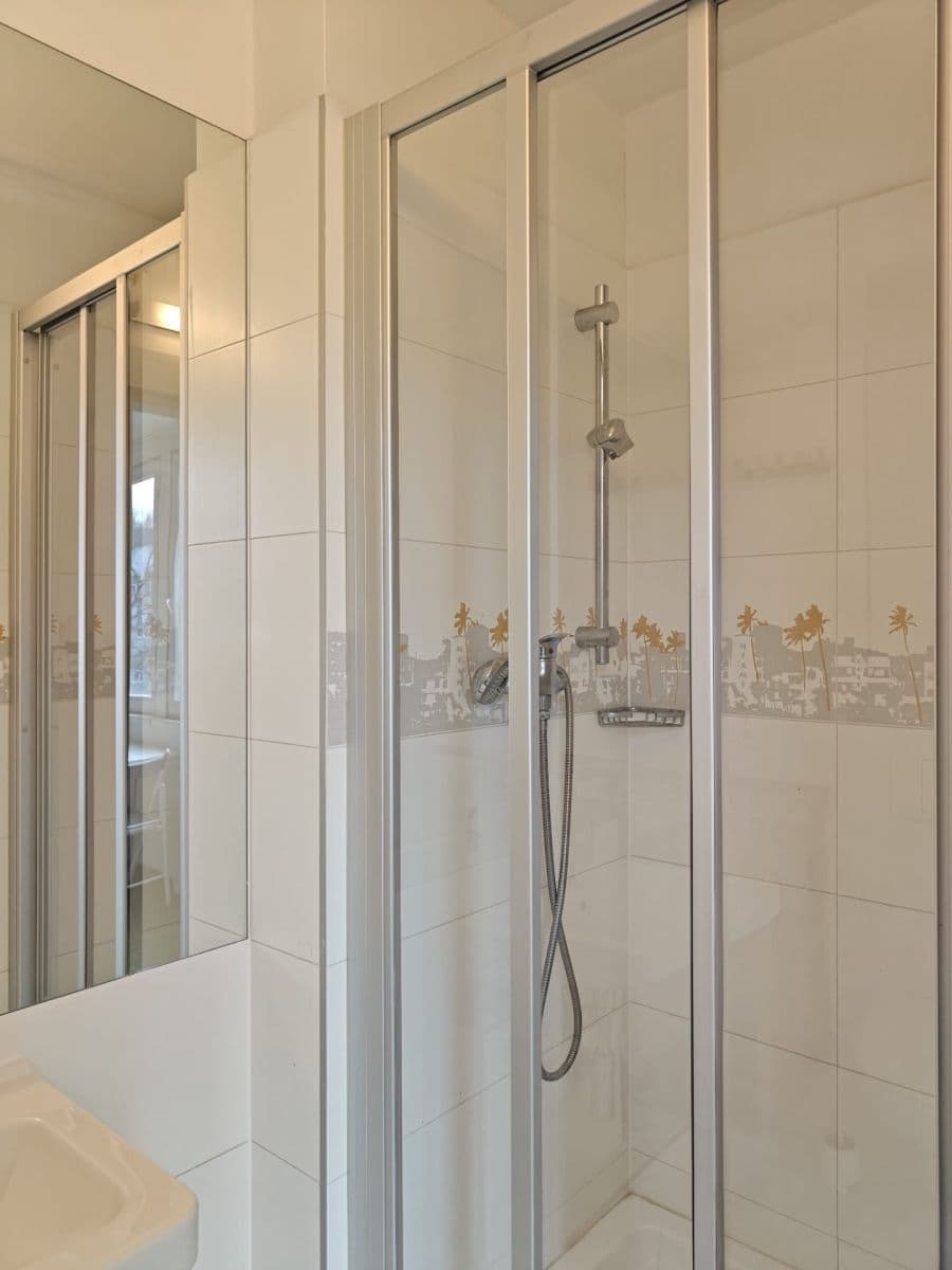 Prenájom bytu 1-izbový 16 m², Molákova, Praha, Praha Prenájom bytu 1-izbový 16 m², Molákova, Praha, Praha