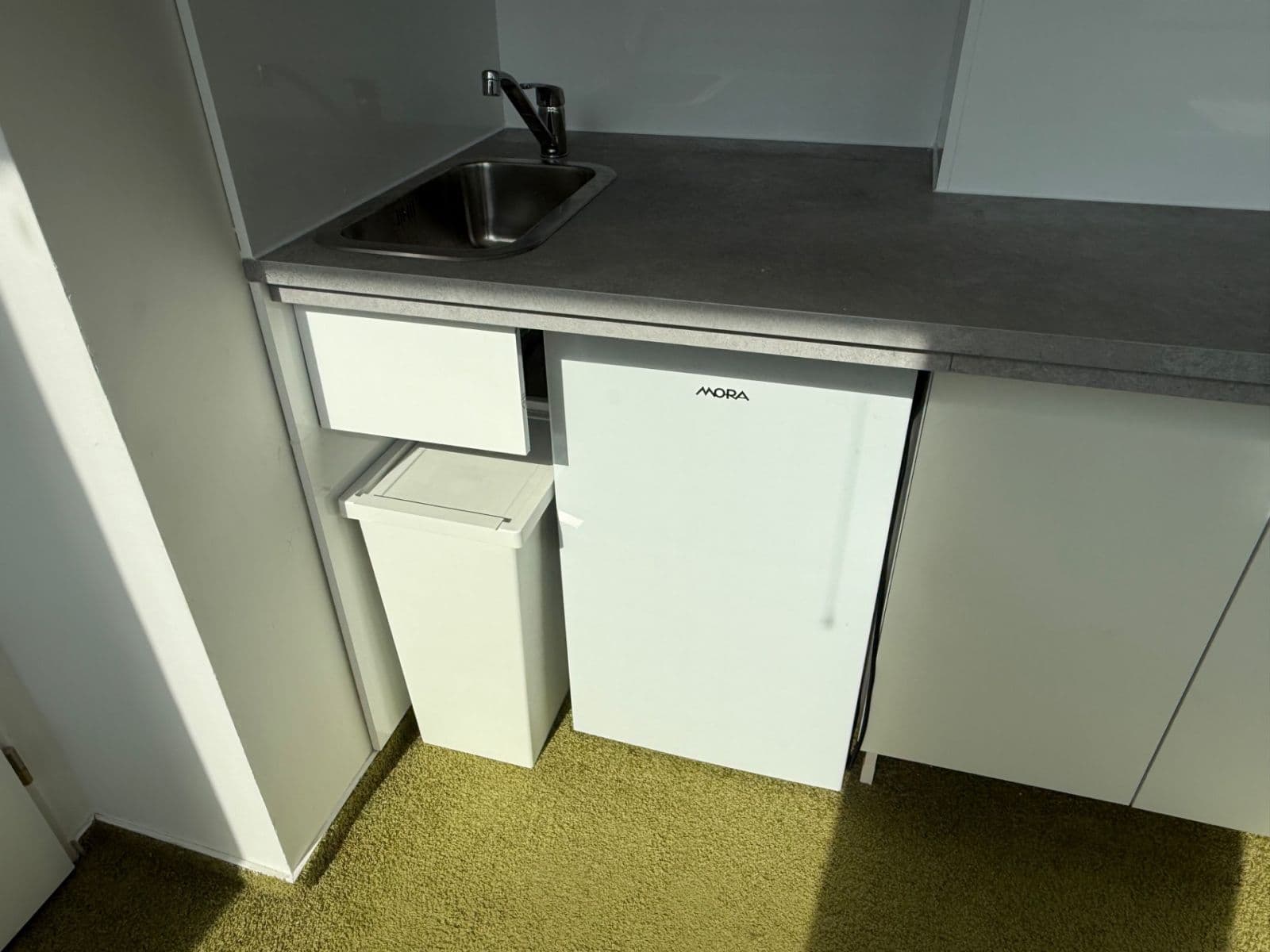Prenájom bytu 1-izbový 16 m², Molákova, Praha, Praha Prenájom bytu 1-izbový 16 m², Molákova, Praha, Praha