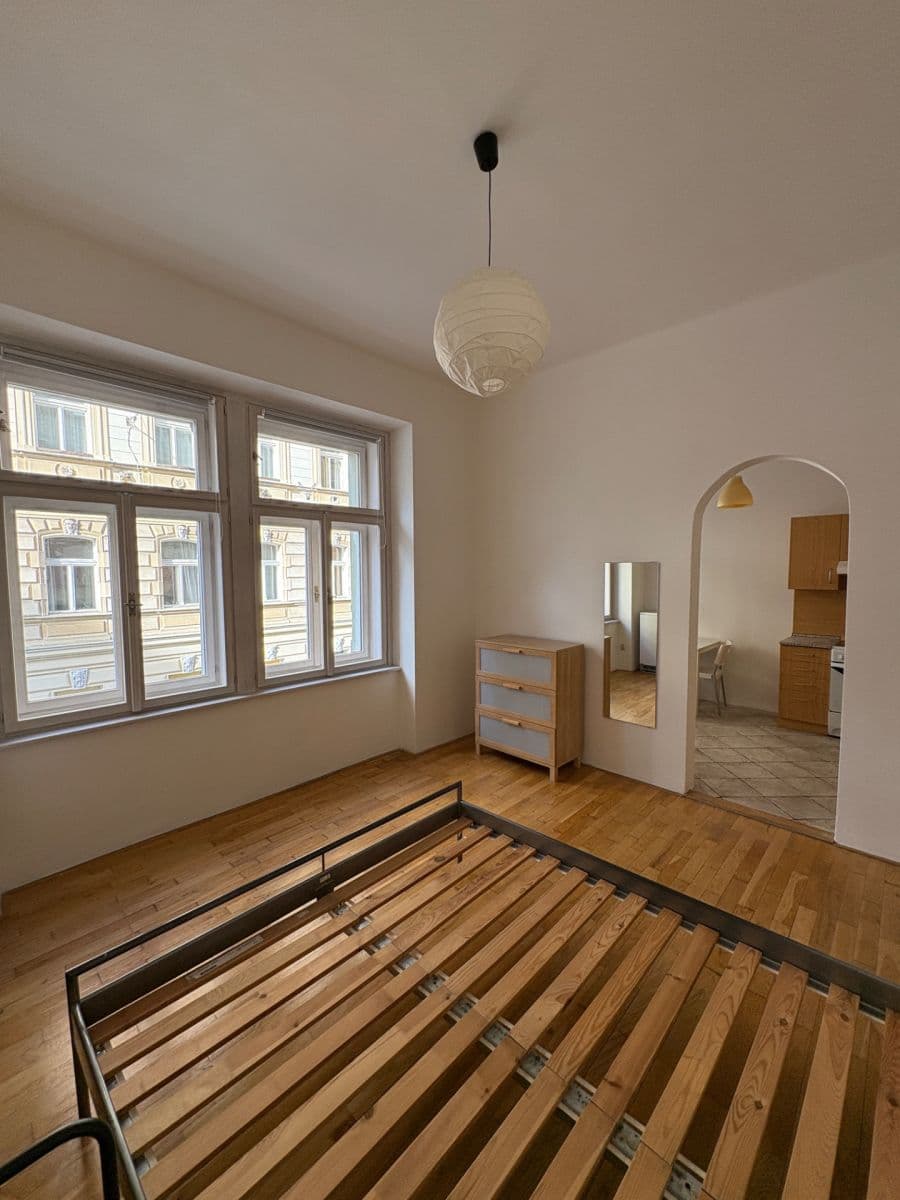 Prenájom bytu 1-izbový 35 m², Dukelských hrdinů, Praha, Praha Prenájom bytu 1-izbový 35 m², Dukelských hrdinů, Praha, Praha
