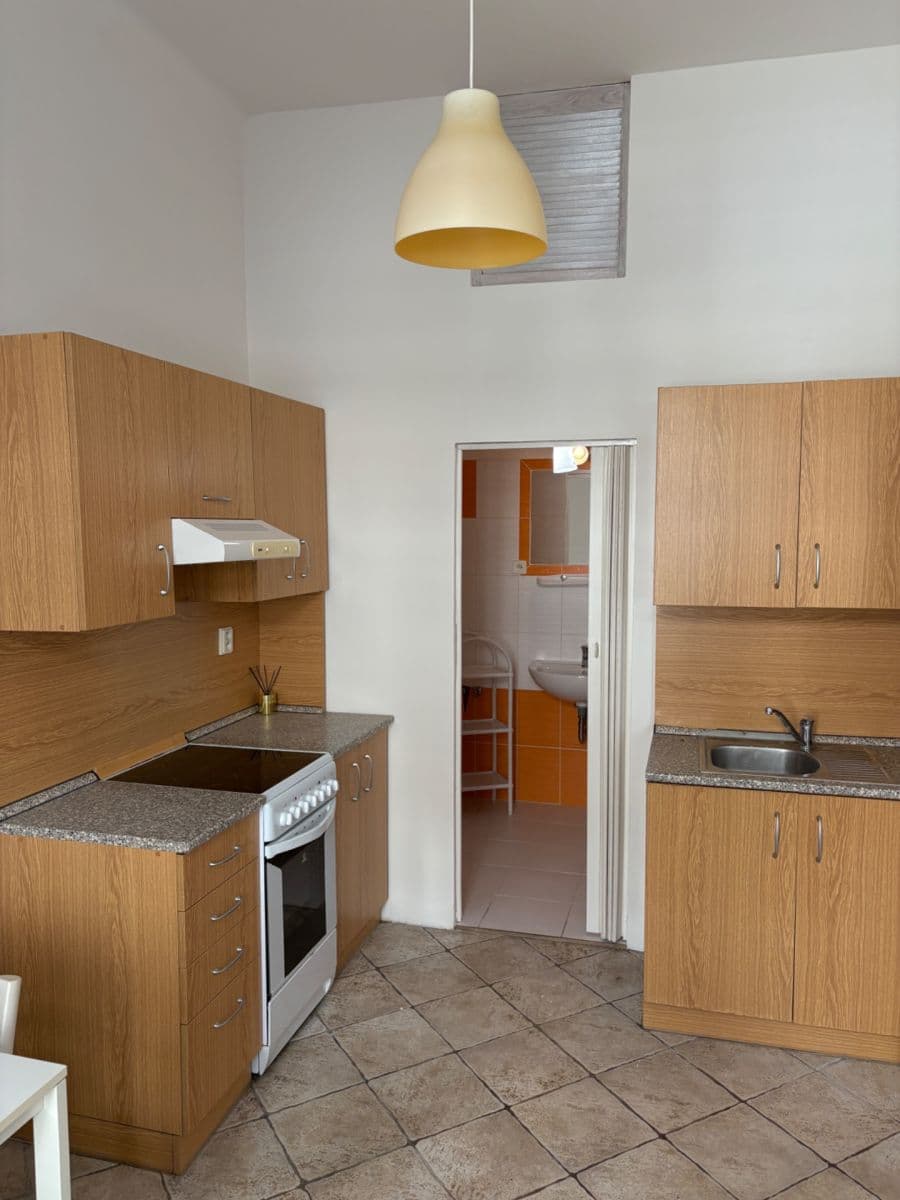 Prenájom bytu 1-izbový 35 m², Dukelských hrdinů, Praha, Praha Prenájom bytu 1-izbový 35 m², Dukelských hrdinů, Praha, Praha