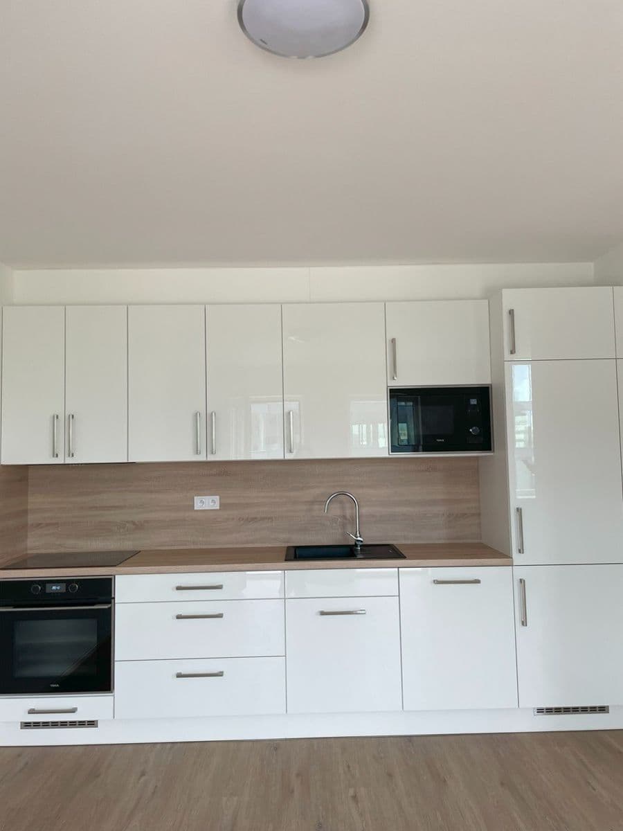 Prenájom bytu 2-izbový 54 m², Wittgensteinova, Olomouc, Olomoucký kraj Prenájom bytu 2-izbový 54 m², Wittgensteinova, Olomouc, Olomoucký kraj